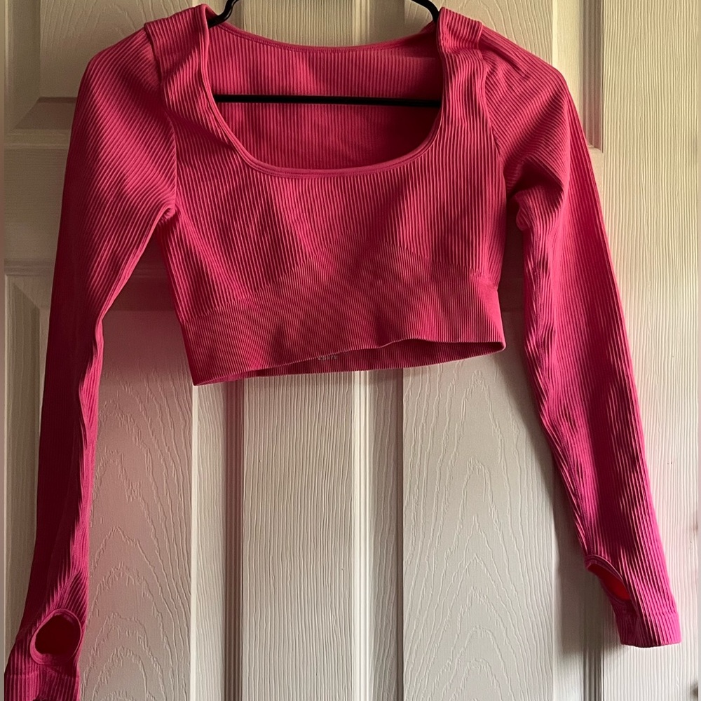 SHEIN- Small- ribbed long sleeve crop